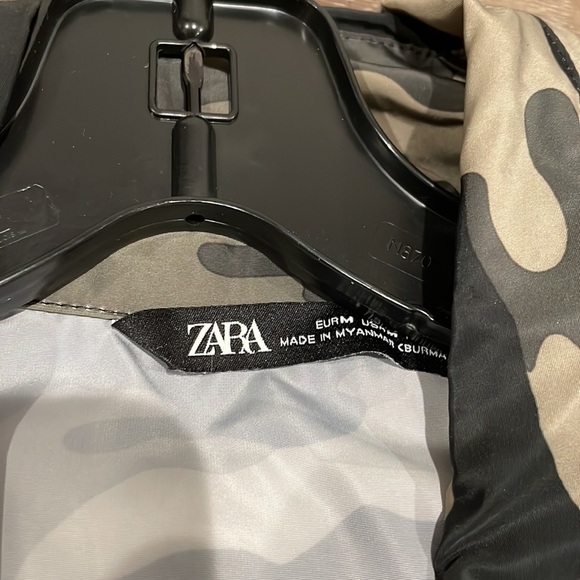 Zara Camouflage Cropped Jacket - M - Picture 3 of 3